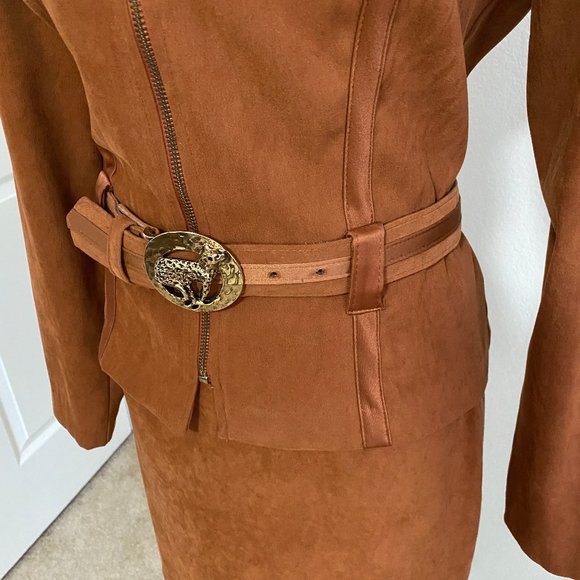 Lori Weidner Suit - Picture 5 of 6